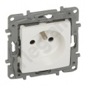 Niloe - Gniazdo 2P+Z 16 A - 250 V~ - z przesłoną, zaciski śrubowe - Białe