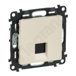 VALENA LIFE GNIAZDO 1 x RJ 45 kat. 5e FTP KREMOWE VALENA LIFE GNIAZDO 1 x RJ 45 kat. 5e FTP KREMOWE